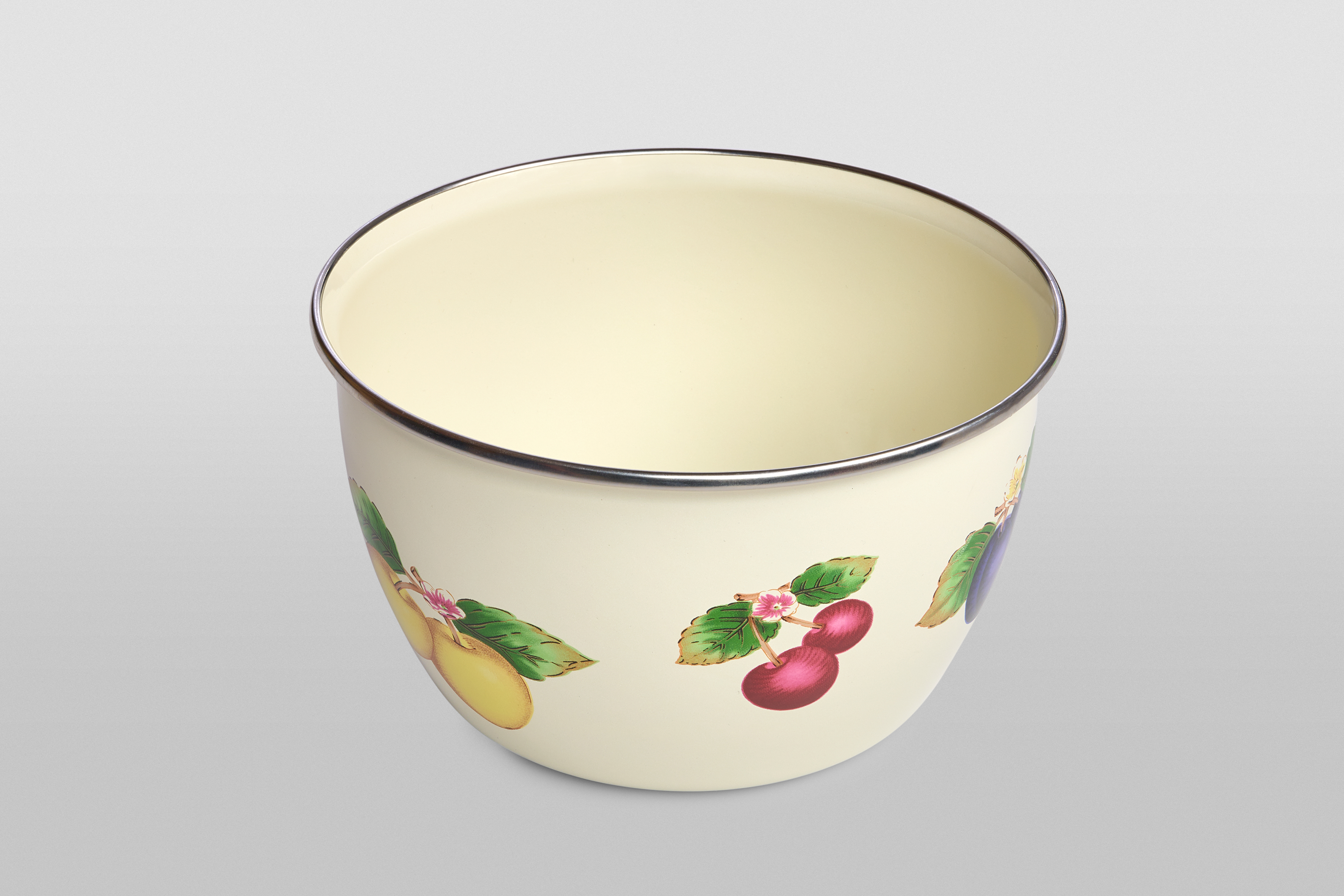 Миска эмалированная без ручек с пластиковой крышкой, 1.1 л