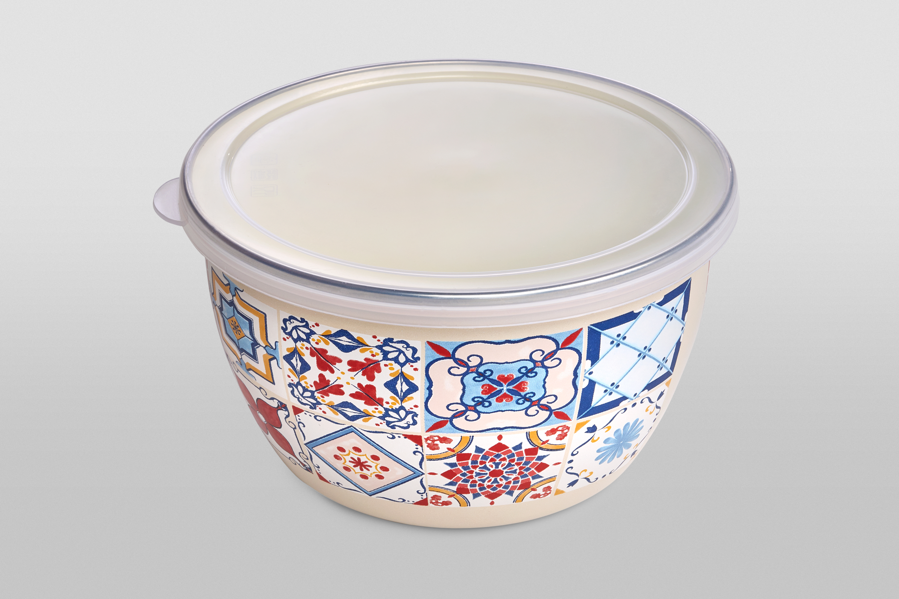 Миска эмалированная без ручек с пластиковой крышкой, 1.1 л