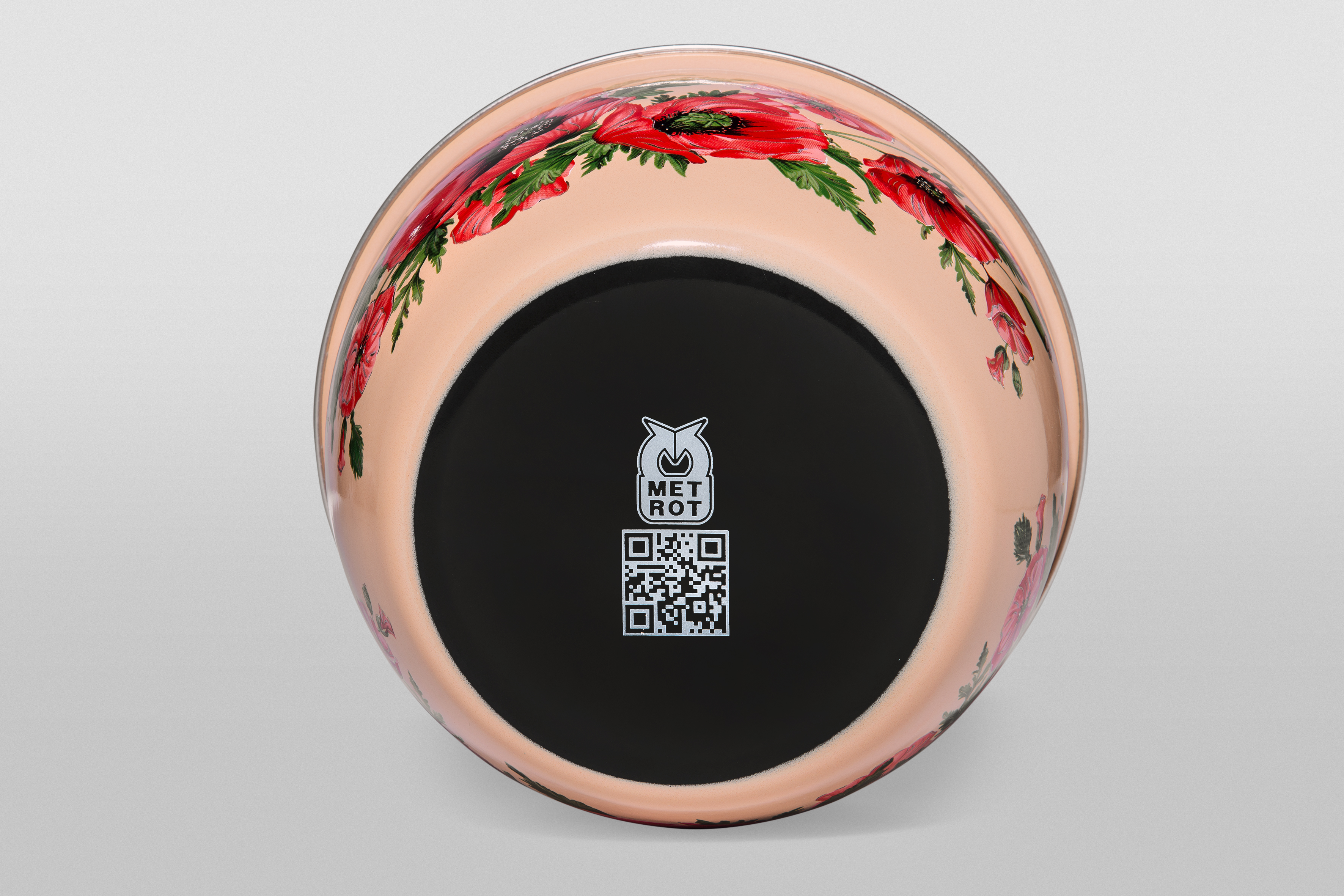 Миска эмалированная без ручек с пластиковой крышкой, 1.7 л