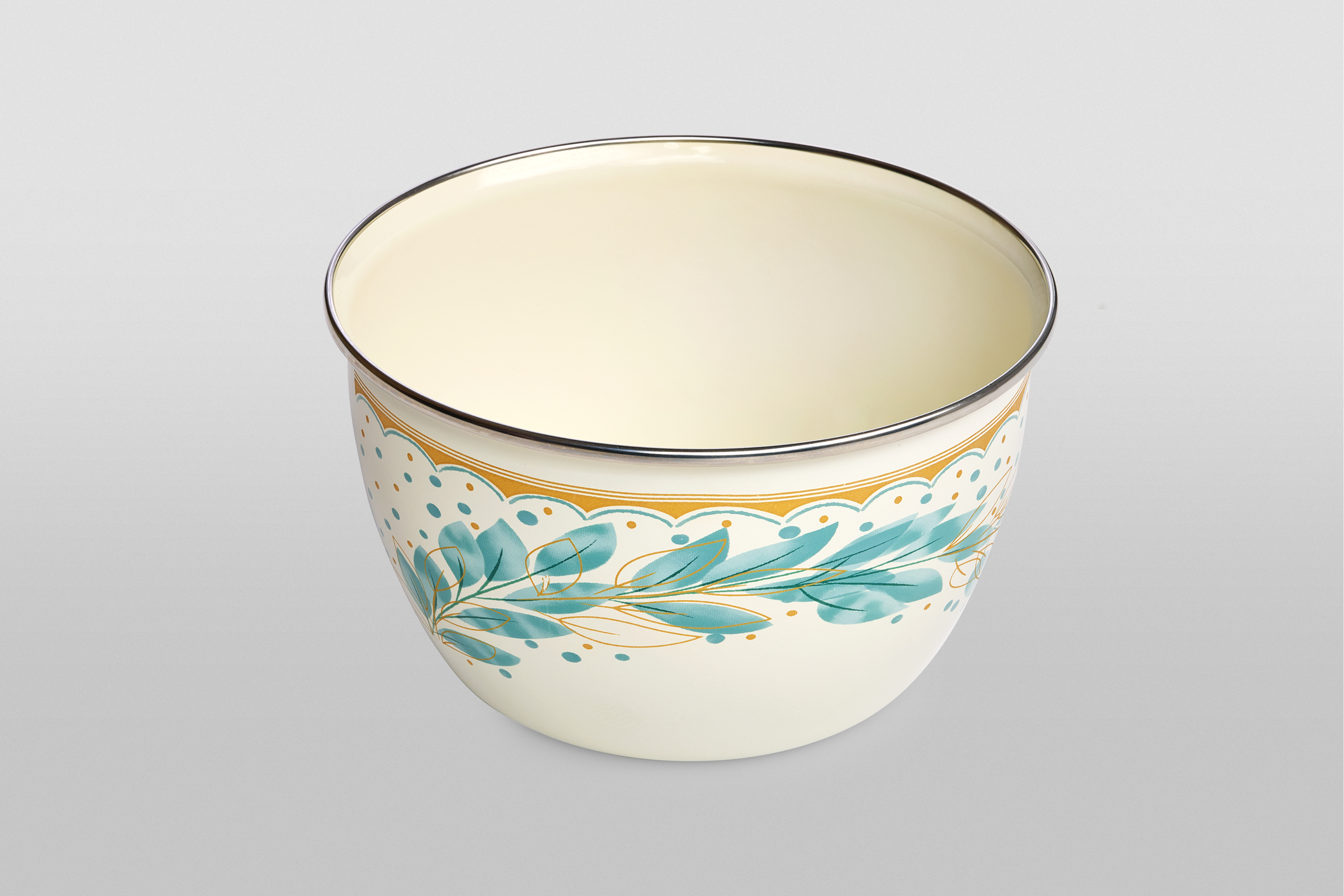 Миска эмалированная без ручек с пластиковой крышкой, 2.4 л